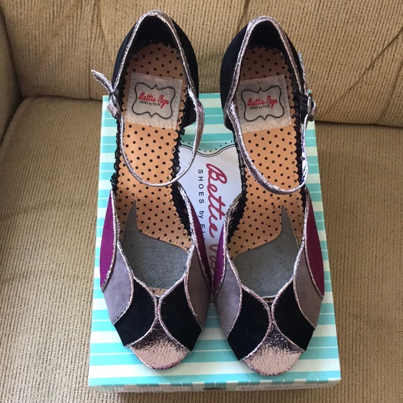 NIB Bettie Page shoes size 9 black/silver - Picture 2 of 6